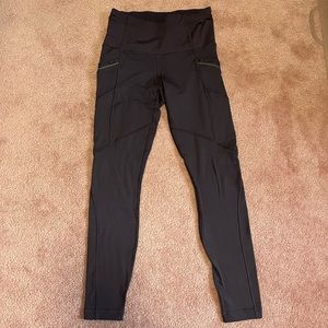 Lululemon Tech fleece tight size 6
